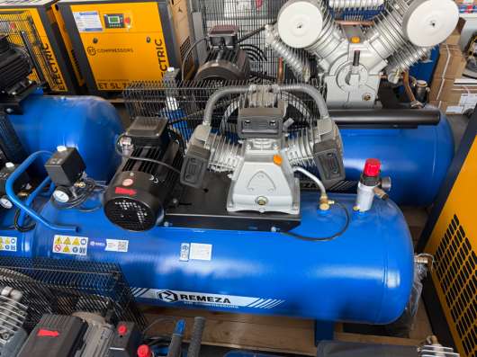Поршневой компрессор LB40 Remeza
