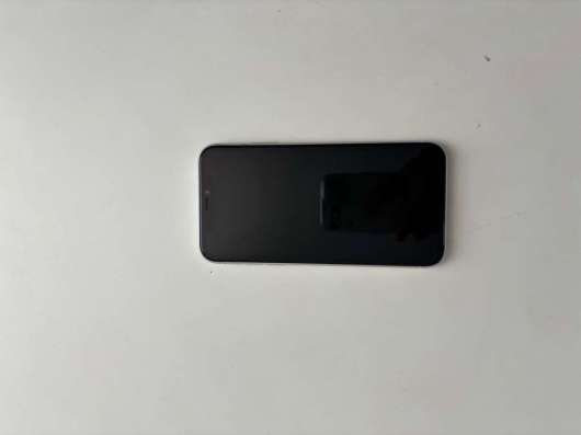 iPhone 11,белый,б/у в упаковке в Геленджике фото 6