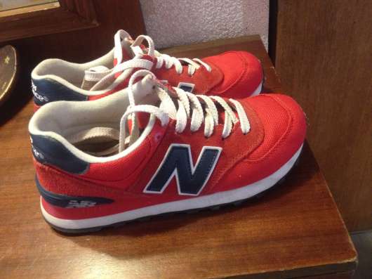 New balance красные