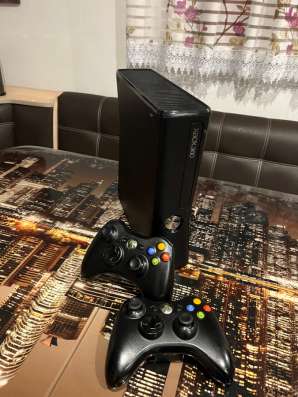 Продаю Xbox 360