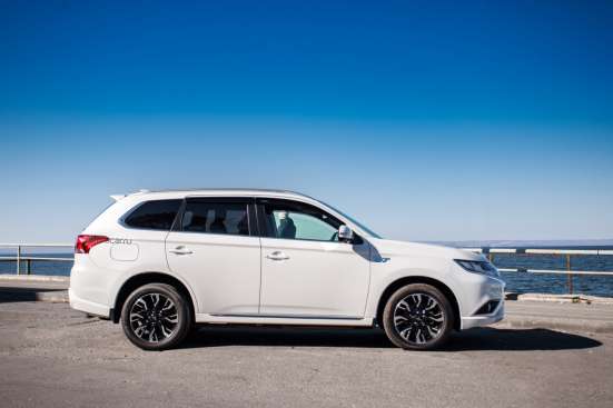 MITSUBISHI OUTLANDER PHEV GG2W в Хабаровске фото 19