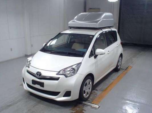 Toyota Ractis для водителя инвалида в Москве фото 3