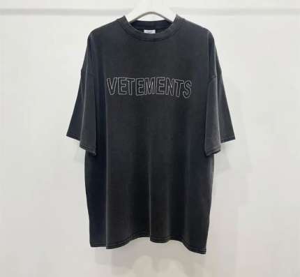 Футболка Vetements