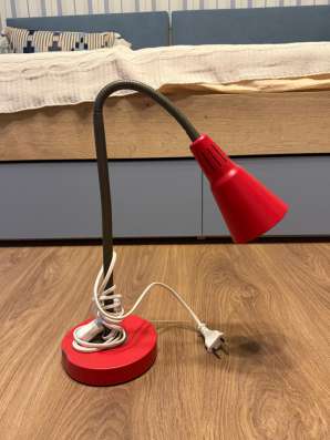 Лампа красная ikea