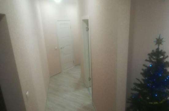 Продам трехкомнатную квартиру в Краснодар.Жилая площадь 80  кв.м.Этаж 3.Дом монолитный.