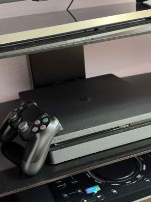 PS4 slim