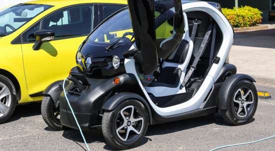 Электромобиль RENAULT TWIZY в Москве