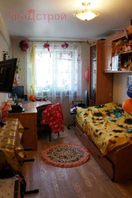 Продам трехкомнатную квартиру в Вологда.Жилая площадь 63  кв.м.Дом панельный.Есть Балкон. в Вологде