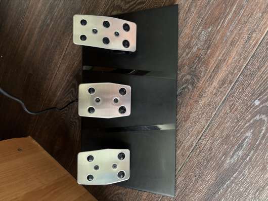 Игровой руль с 3 педалями и кпп в Самаре