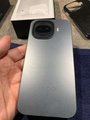 Iqoo 15r 12-256gb в Москве