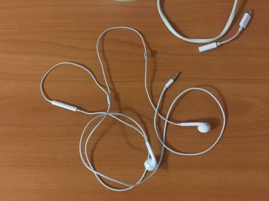 Наушники airpods