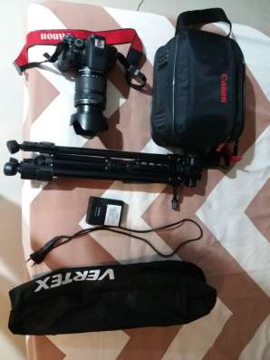 Продам фотокамеру canon 700 d