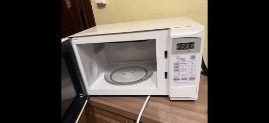 Продам микроволновую печь в Пензе