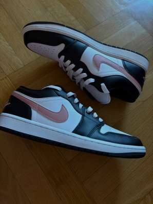 Кроссовки Nike