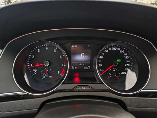 Volkswagen Passat 1.8 2019 в Дмитрове фото 6