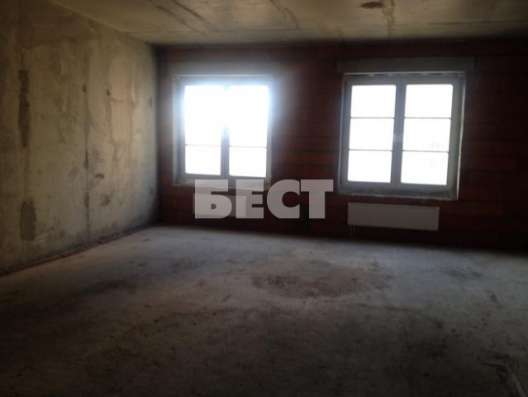 Продам четырехкомнатную квартиру в Москве. Жилая площадь 154 кв.м. Этаж 3. Дом монолитный. в Москве