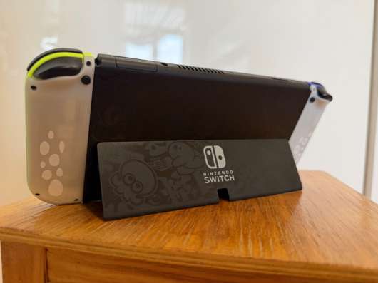 ПРОДАМ Nintendo Switch Oled прошитая в Москве фото 8