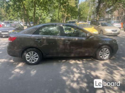 Продаю автомобиль в Москве