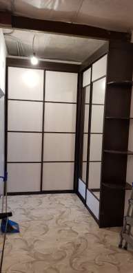 Шкафы распашные и раздвижные
