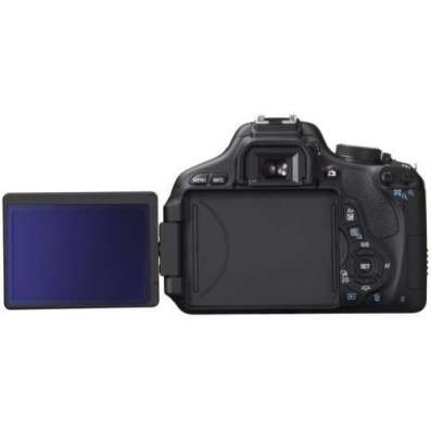 Продам цифровую камеру Canon 600d в Омске