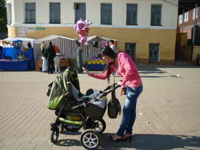 детскую коляску