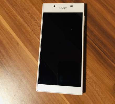 Продам телефон Sony Xperia L1