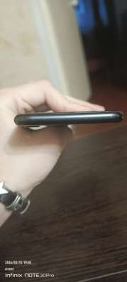 Продам отличный телефон iPhone SE3