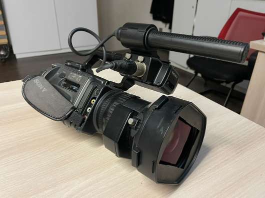 Продам видеокамеру Sony DSR-PD170P фото 4