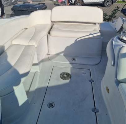 Crownline 250 BR (Bowrider) в Москве фото 5