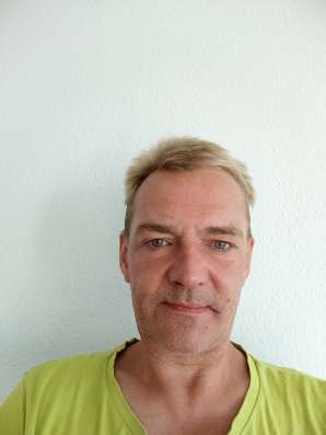 Andrej, 48 лет, хочет пообщаться