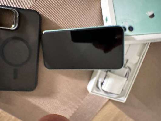 Apple iPhone 11 128GB NanoSIM + eSIM в Челябинске фото 10