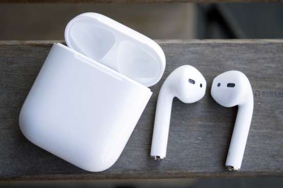 Selling headphones airports 2 pro