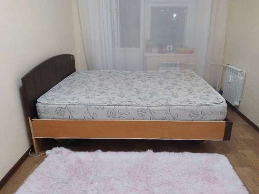 Двухспальная кровать