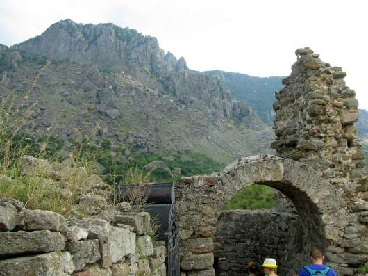 Участок у моря для дома, гостиницы в Алуште