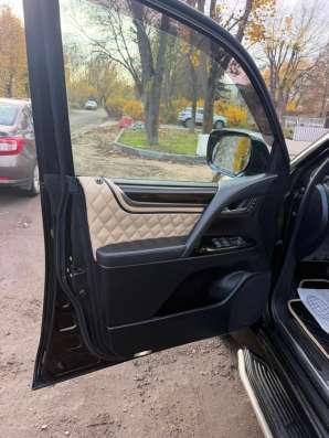 Lexus LX 570 фото 10