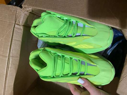 Кроссовки yeezy 700 в Уфе фото 3