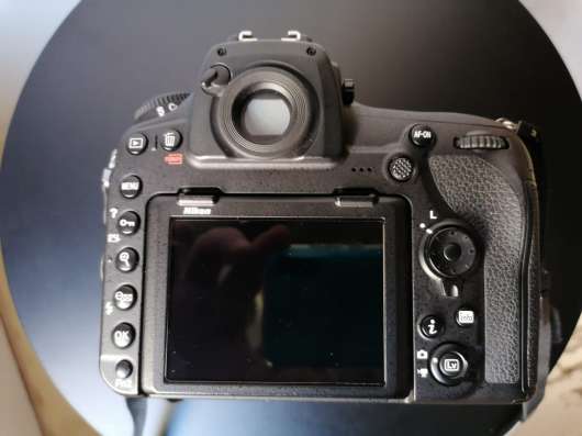 Цифровая зеркальная камера Nikon D850