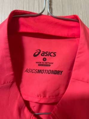 Беговая ветровка asics S в Москве фото 6