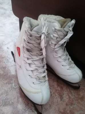 Фигурные коньки в Лугах