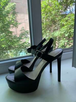 Туфли «Charles & Keith»
