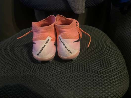 Nike phantom luna 2