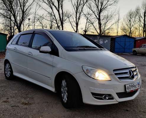 Mercedes-Benz B - 180 - 2011 год фото 4
