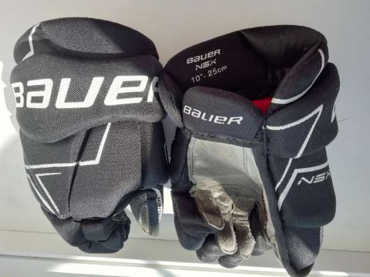 Перчатки хоккейные Bauer