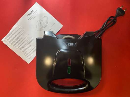 Электровафельница Cronier Cr-8388