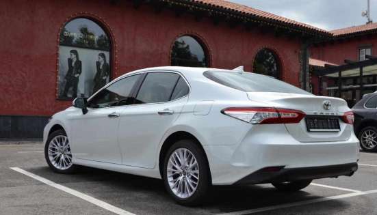 Toyota Camry с минимальным пробегом фото 4
