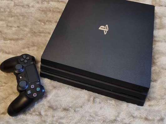 Отдам даром игровую консоль ps4