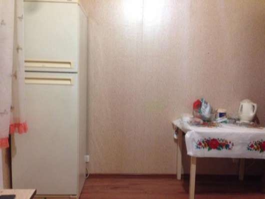 Продам однокомнатную квартиру в Подольске. Этаж 10. Дом кирпичный. Есть балкон.