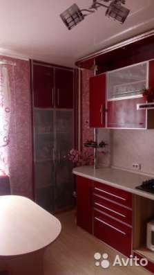 Продам однокомнатную квартиру в Череповце. Жилая площадь 42 кв.м. Этаж 6. Дом кирпичный.