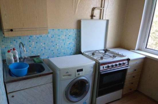 Продам трехкомнатную квартиру в Краснодар.Жилая площадь 61  кв.м.Этаж 3.Дом панельный.