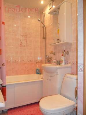 Продам трехкомнатную квартиру в Вологда.Жилая площадь 58  кв.м.Дом кирпичный.Есть Балкон. в Вологде